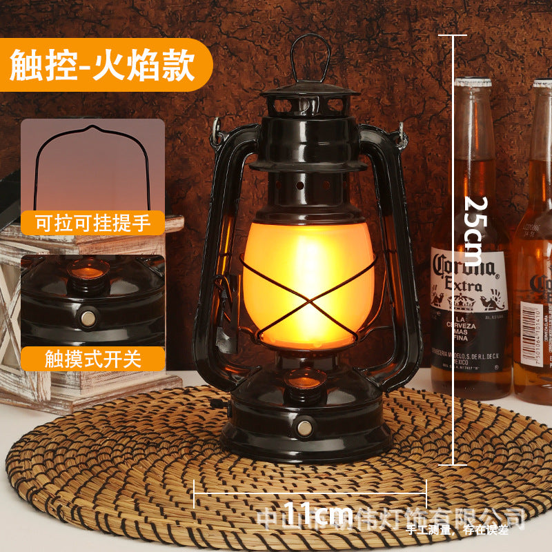 LED lamp decoration desk lamp creative retro horse lamp night lamp restaurant camping lamp ambient lamp bar lamp led灯装饰台灯创意复古马灯小夜灯餐厅露营灯氛围灯酒吧台灯 - 太阳能LED露营灯 - Zhongshan Star Trade - A款黑色+仿真火焰光