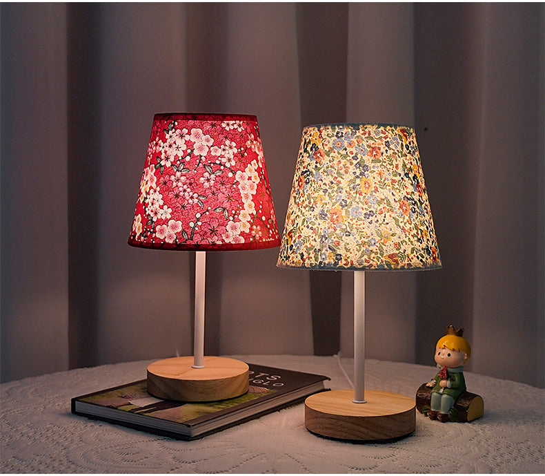 Solid wood fabric usb small table lamp, bedroom bedside lamp, study, residential dormitory led night light, creative ambient light decoration