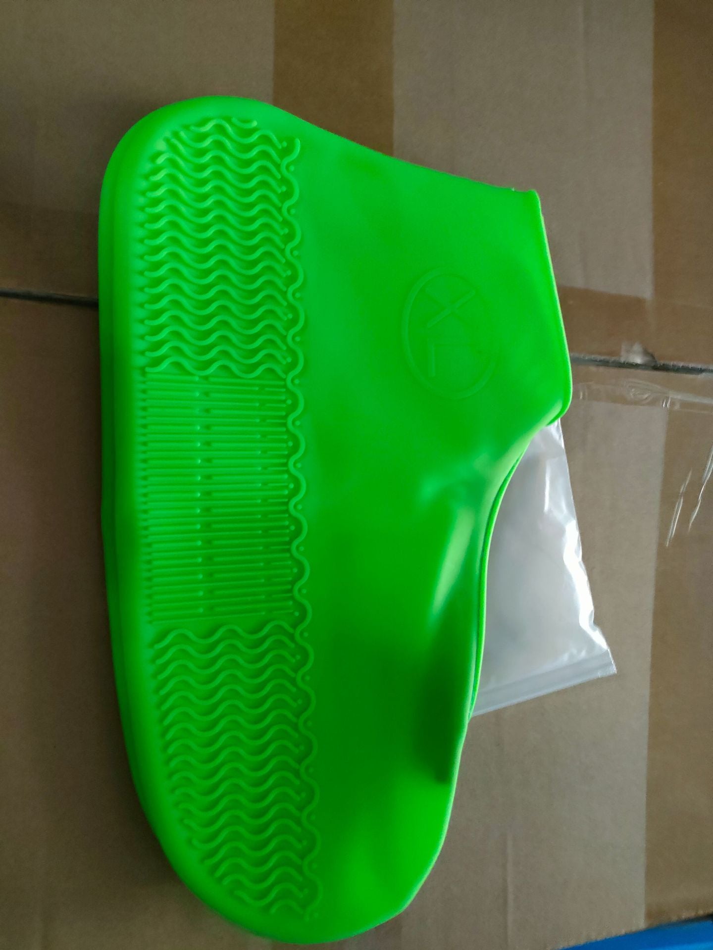 Shoe Covers Waterproof Reusable Foldable Not-Slip Rain Shoe Covers with Zipper,Shoe Protectors Overshoes Rain Galoshes for Kids Men and Women