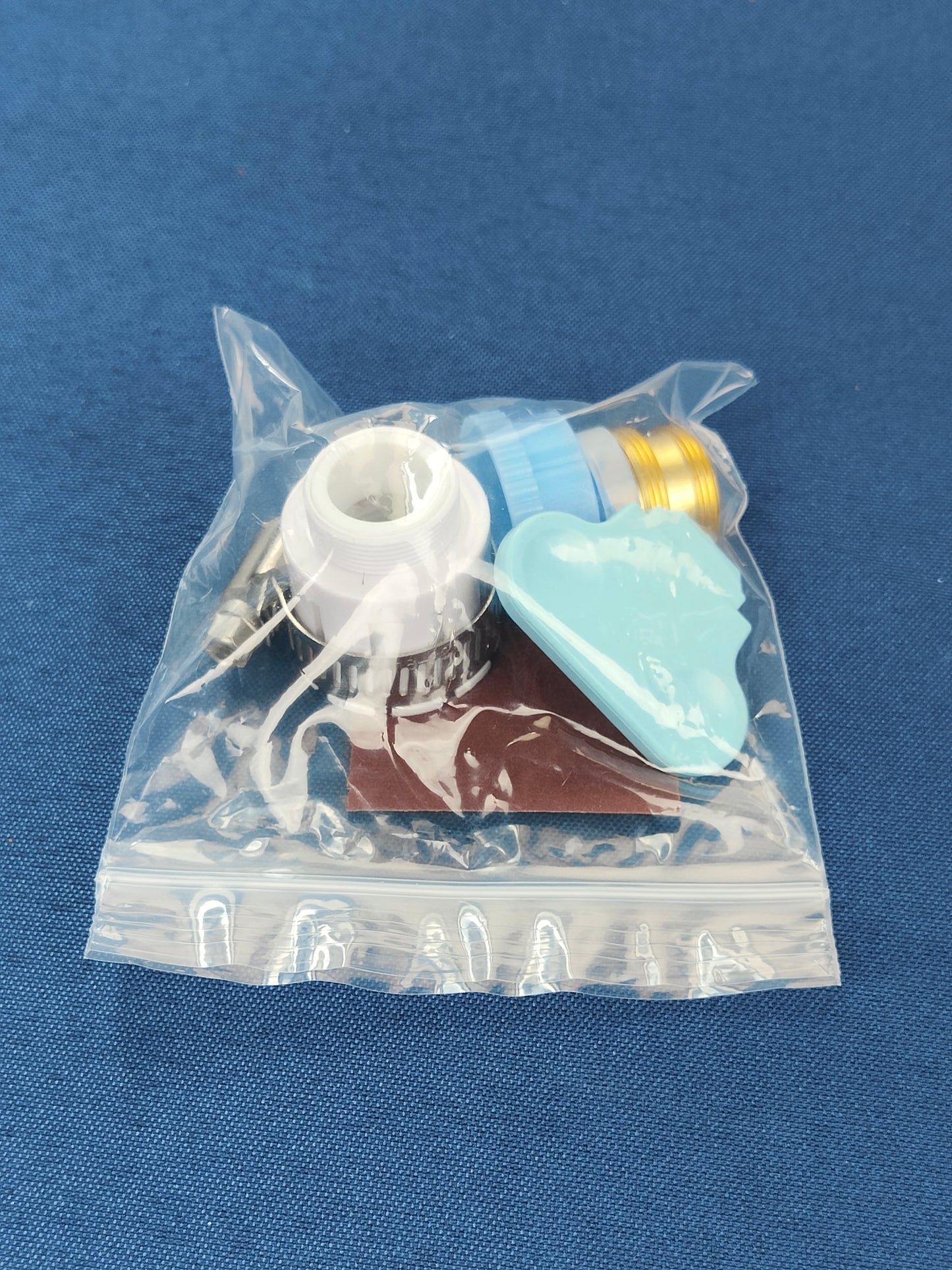 Pre-filter for kitchen faucet with anti-splash water function, made of ceramic activated carbon, for direct drinking water purification.