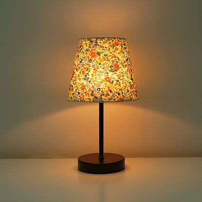 Solid wood fabric usb small table lamp, bedroom bedside lamp, study, residential dormitory led night light, creative ambient light decoration