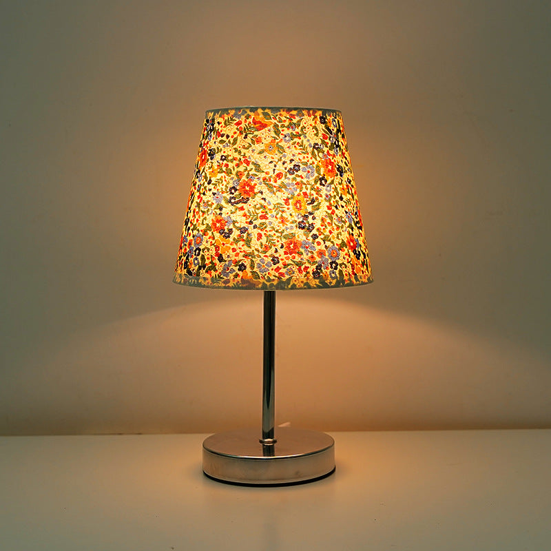 Solid wood fabric usb small table lamp, bedroom bedside lamp, study, residential dormitory led night light, creative ambient light decoration